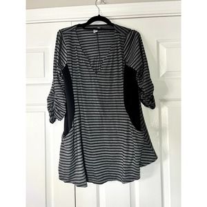 FLUTTER made with love black and grey stripe tunic size small